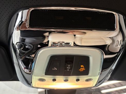 Used 2016 Rolls-Royce Wraith image 42