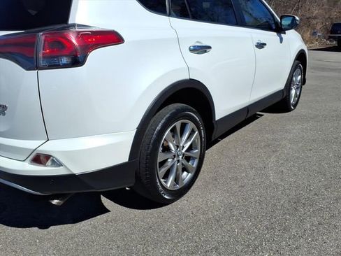 Used 2017 Toyota RAV4 Limited image 9