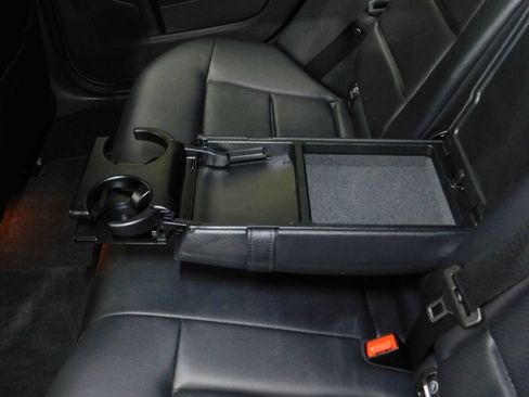 Used 2013 Mercedes-Benz E 350 4MATIC Sedan image 74