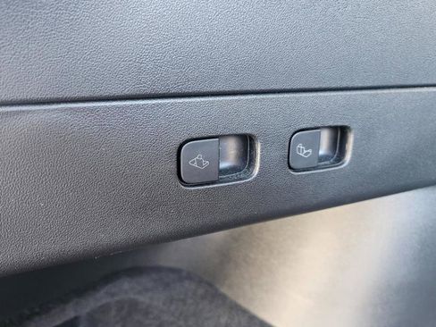 Used 2022 Tesla Model Y Performance image 59