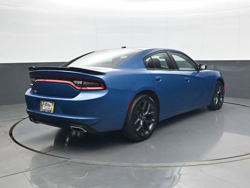 Used 2020 Dodge Charger SXT w/ Blacktop Package RWD image 5
