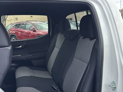 Used 2022 Toyota Tacoma TRD Sport image 27