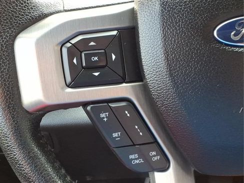 Used 2015 Ford F150 Platinum w/ Equipment Group 701A Luxury AWD/4WD image 27