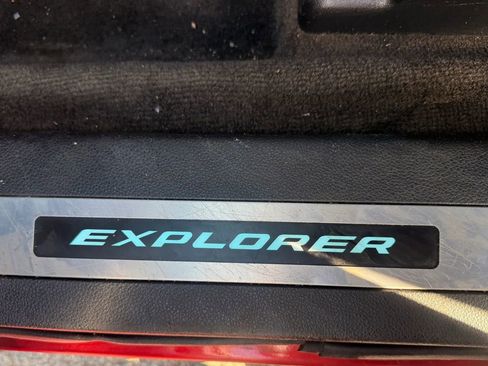 Used 2018 Ford Explorer Sport AWD/4WD image 37