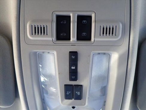 Used 2016 Cadillac SRX Luxury image 25