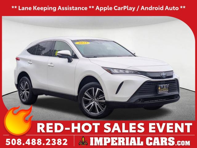 Used 2022 Toyota Venza LE AWD/4WD image 1
