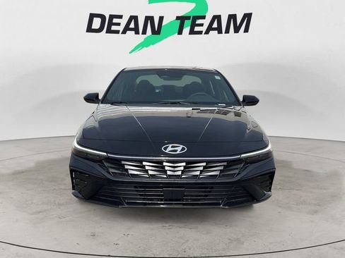 New 2026 Hyundai Elantra SEL Sport image 2