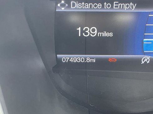 Certified 2017 Ford Fusion SE w/ Equipment Group 201A FWD image 3
