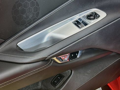Used 2020 Chevrolet Corvette Stingray Coupe w/ 1LT RWD image 17