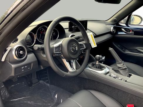 New 2026 MAZDA MX-5 Miata RF Grand Touring RWD image 7