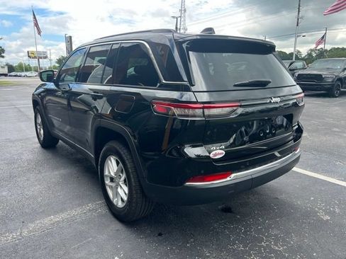 Used 2025 Jeep Grand Cherokee Laredo X w/ Luxury Tech Group I AWD/4WD image 21