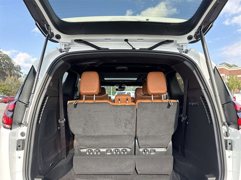 New 2026 Chrysler Pacifica Pinnacle image 32