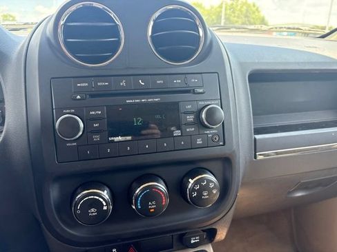 Used 2017 Jeep Patriot Sport FWD image 7