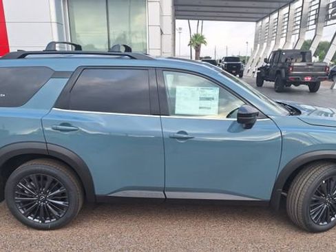 New 2026 Nissan Pathfinder SL AWD/4WD image 8