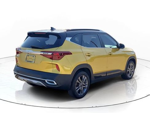 Used 2023 Kia Seltos S w/ Navigation Package FWD image 5