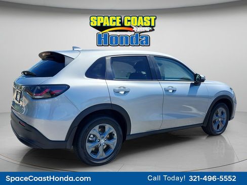 New 2027 Honda HR-V LX image 3