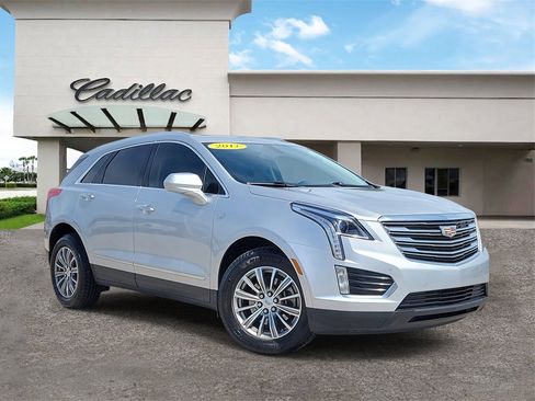 Used 2017 Cadillac XT5 Luxury image 1