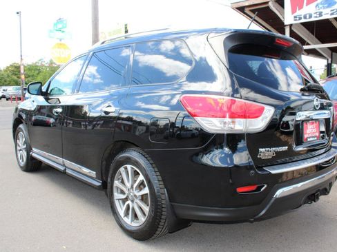 Used 2013 Nissan Pathfinder SL w/ SL Premium Pkg AWD/4WD image 4