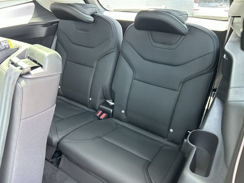 Certified 2025 Volvo EX90 Plus AWD/4WD image 23