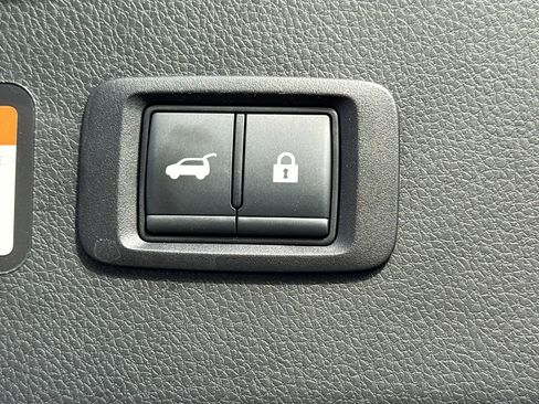 Used 2025 Mitsubishi Eclipse Cross AWD image 12