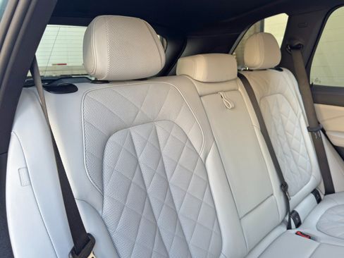 Used 2025 BMW X5 sDrive40i w/ Climate Comfort Package RWD image 47