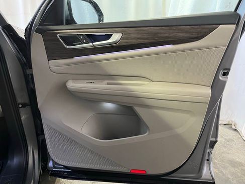 Certified 2025 Volkswagen Atlas SEL Premium R-Line image 12