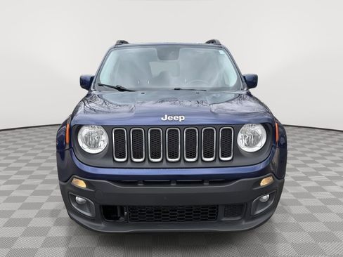 Used 2016 Jeep Renegade Latitude image 2