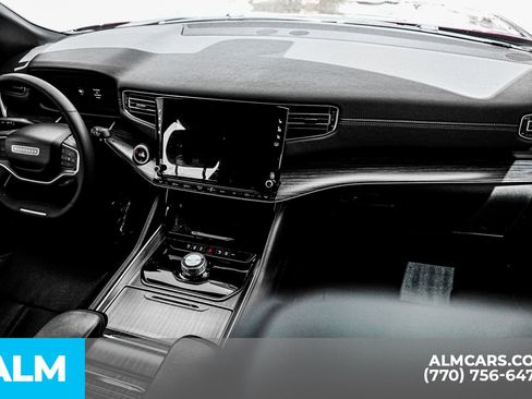 Used 2024 Jeep Wagoneer Series II w/ Flexible Seating Group image 25