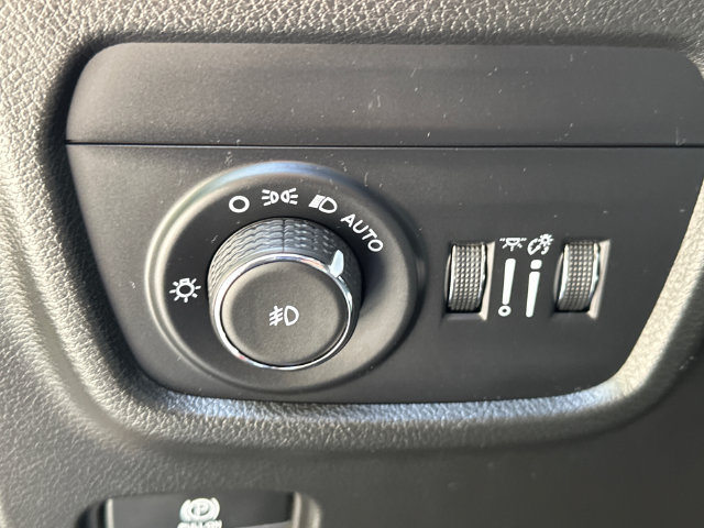 Used 2025 Jeep Grand Cherokee Summit AWD/4WD image 26