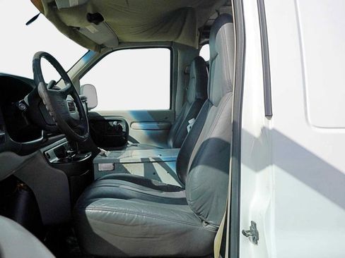 Used 1997 GMC Savana 2500 image 14