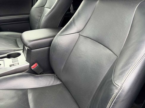 Used 2016 Toyota 4Runner Limited image 13