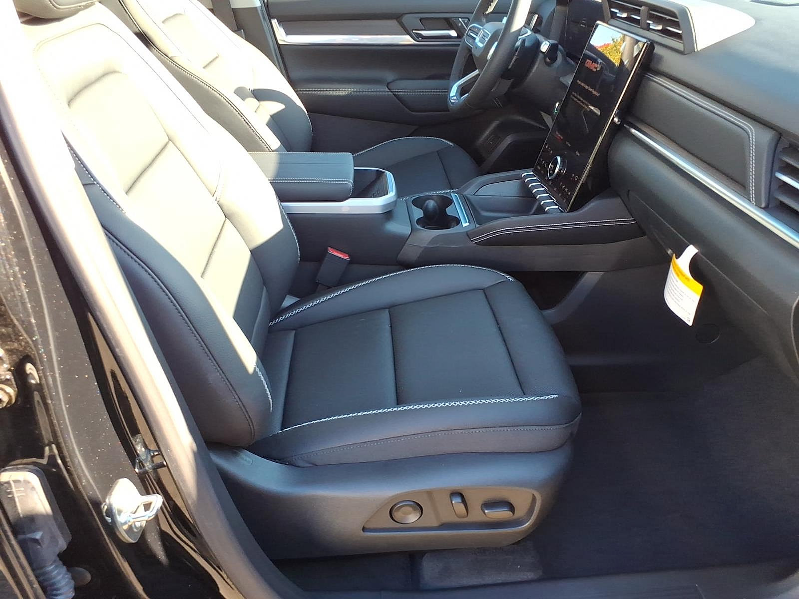 New 2027 GMC Terrain Denali AWD/4WD image 8