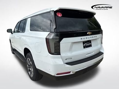 New 2025 Chevrolet Suburban LT w/ Comfort Package image 9