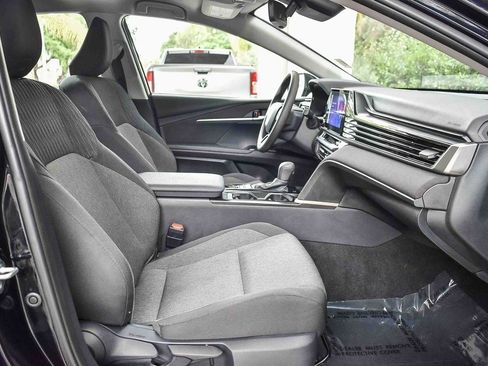 Used 2025 Toyota Camry Hybrid image 15