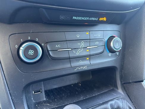 Used 2017 Ford Focus S image 19