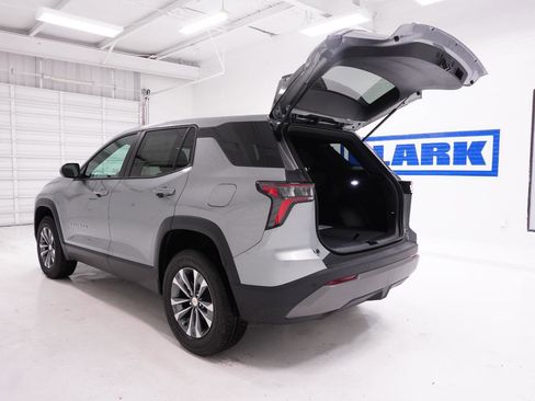 New 2026 Chevrolet Equinox LT image 8