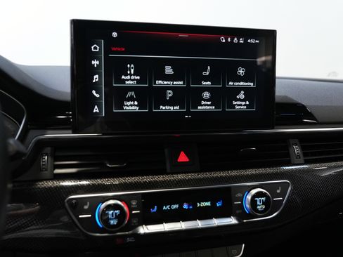 Used 2022 Audi S4 Premium image 45