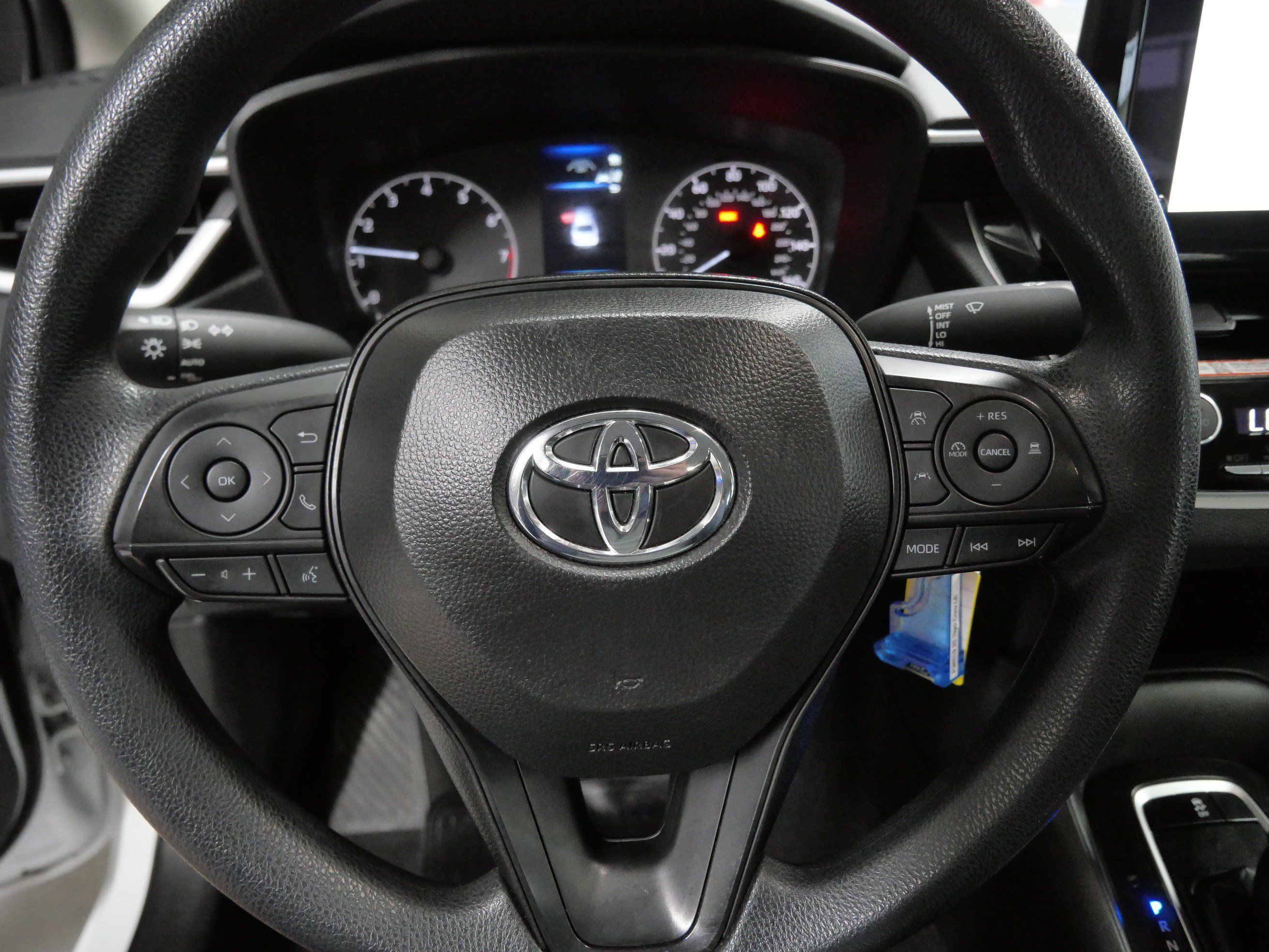 Certified 2025 Toyota Corolla LE FWD image 26