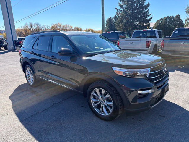 Used 2024 Ford Explorer XLT w/ Equipment Group 202A AWD/4WD image 10