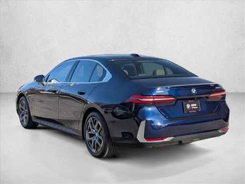 New 2026 BMW 530i xDrive w/ Premium Package AWD/4WD image 9