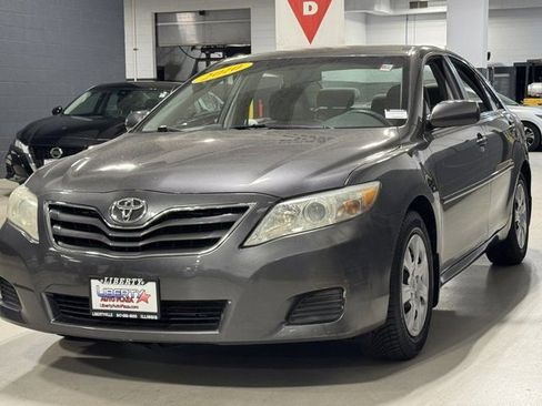 Used 2010 Toyota Camry LE FWD image 30