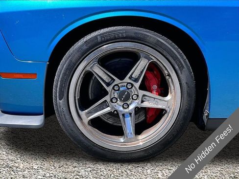 Used 2018 Dodge Challenger SRT Hellcat RWD image 9