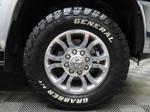 Used 2017 RAM 2500 Laramie AWD/4WD image 10