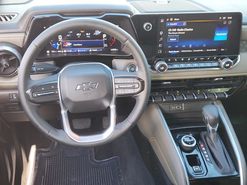 Used 2026 Chevrolet Colorado ZR2 w/ Technology Package AWD/4WD image 27