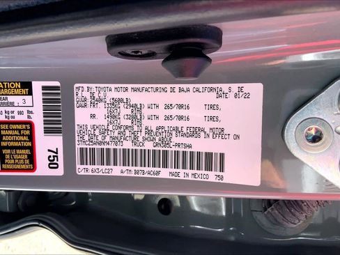 Used 2022 Toyota Tacoma TRD Off-Road w/ TRD Premium Off Road Package image 34