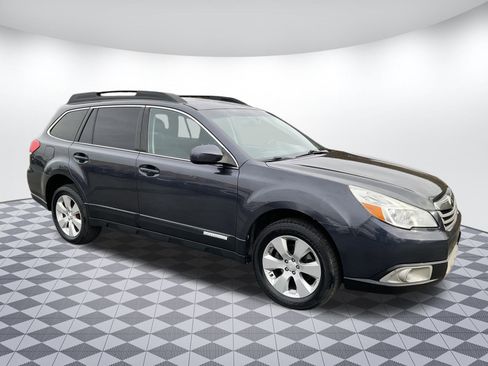 Used 2010 Subaru Outback 2.5i Limited image 1