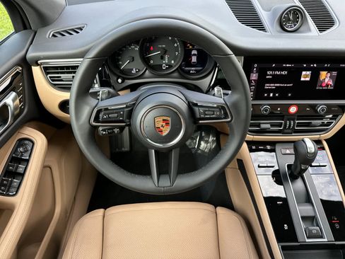 New 2026 Porsche Macan image 15