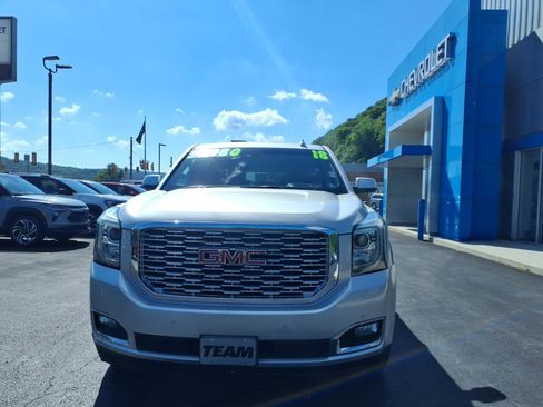 Used 2018 GMC Yukon XL Denali AWD/4WD image 2