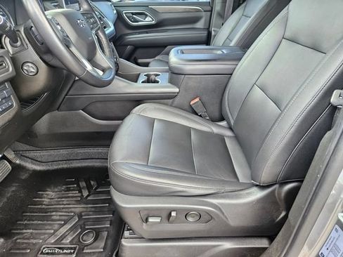 Used 2021 Chevrolet Tahoe Z71 w/ Z71 Off-Road Package AWD/4WD image 17
