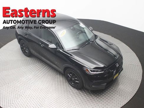 Used 2023 Honda HR-V Sport image 3